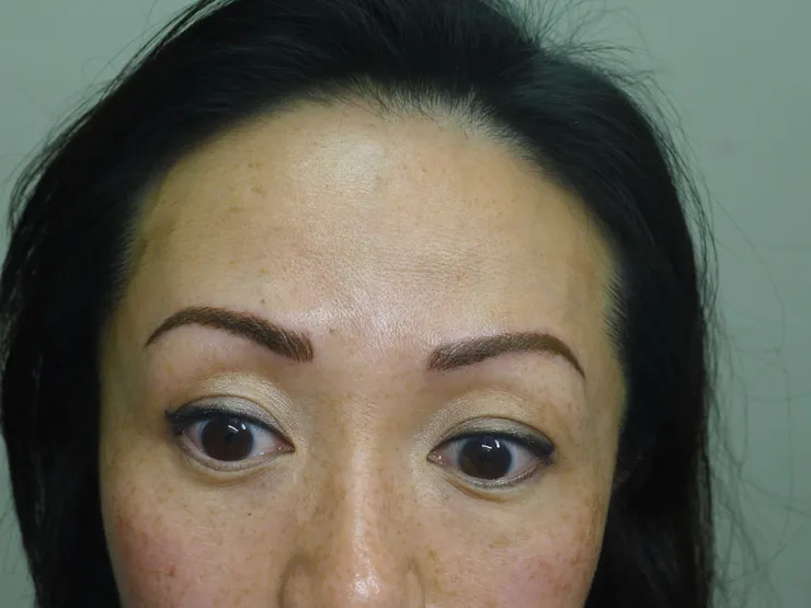 Eyebrow and eyeliner work, photo 5